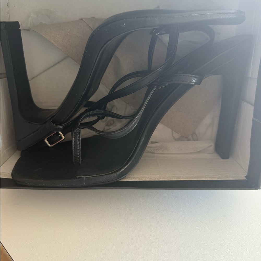 Elegant Black Strappy Women's Sandals